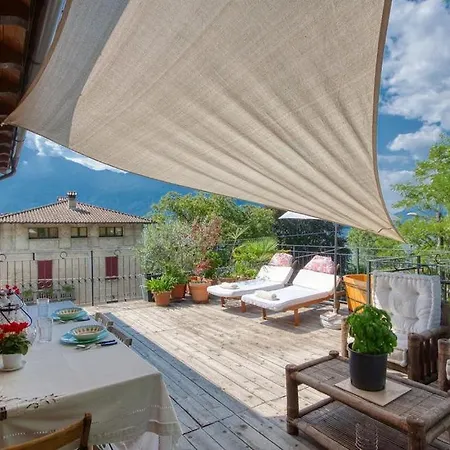 My Holiday- House La Gemma Апартаменты Джера-Ларио