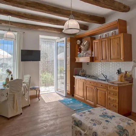 Апартаменты My Holiday- House La Gemma Джера-Ларио